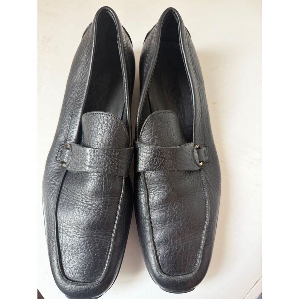 Salvatore Ferragamo Black Leather Slip-On Loafers sz 8.5 - Picture 2 of 4